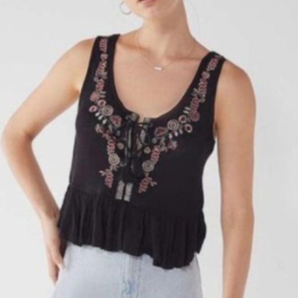 Urban Outfitters Tops - Urban Outfitters I NWT Wild & Tee Tie Tank